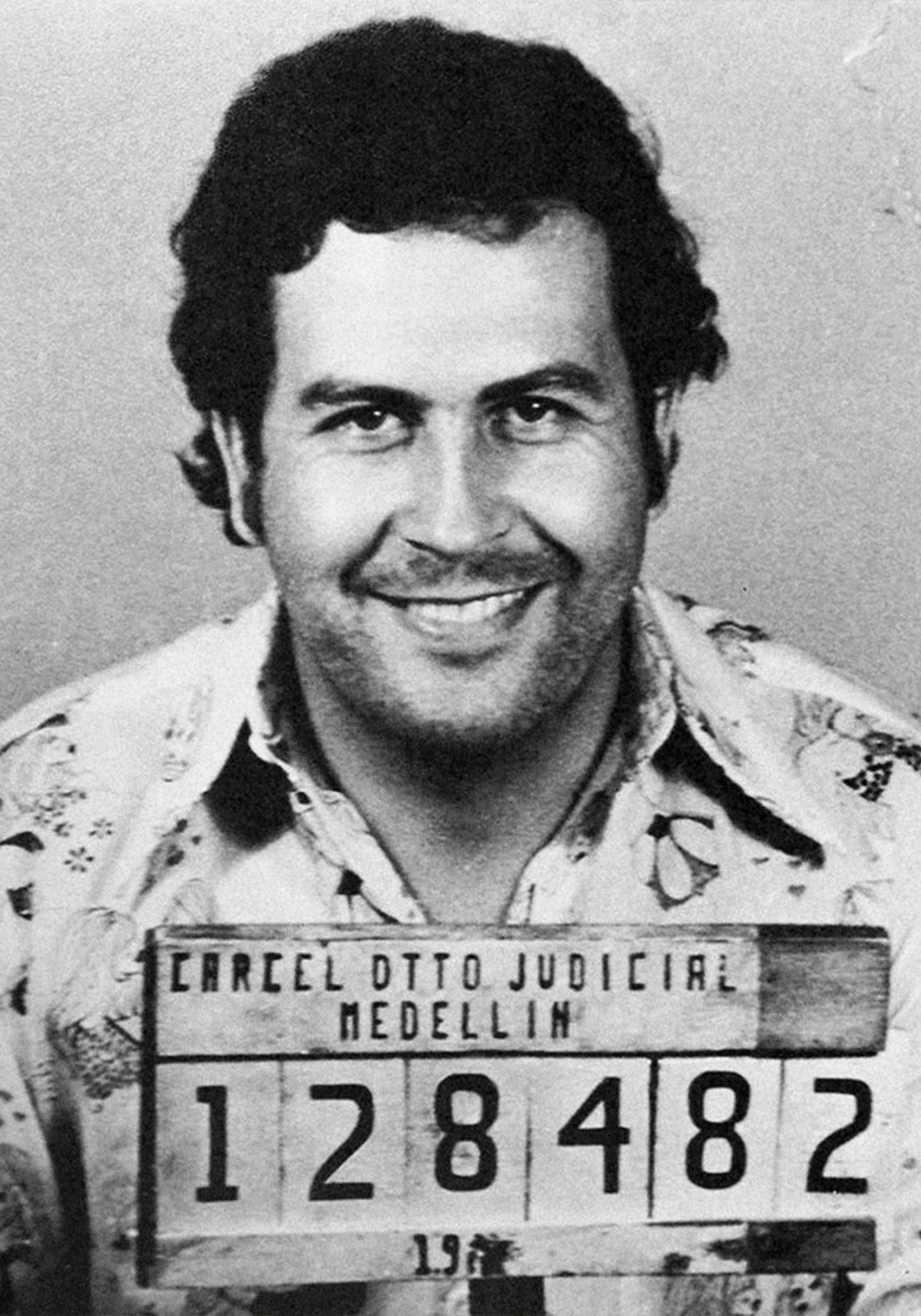 Polizeifoto von Pablo Escobar | Schwarz-Weiß | Historisches Porträt