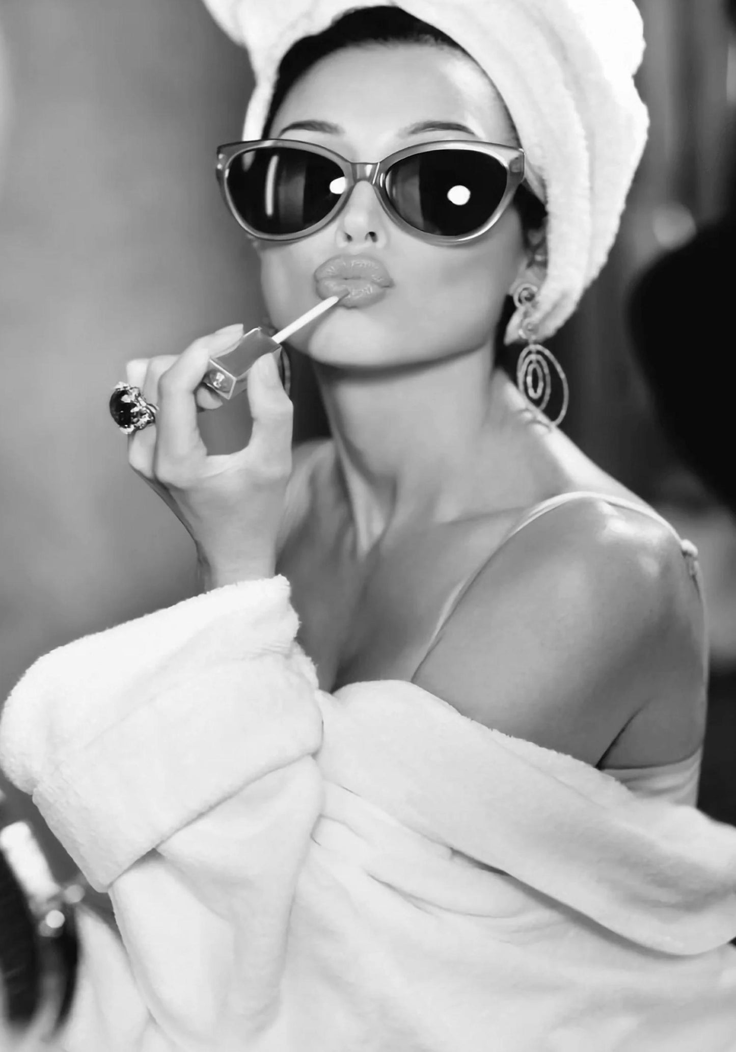 Audrey Hepburn | Vintage Hollywood Glamour