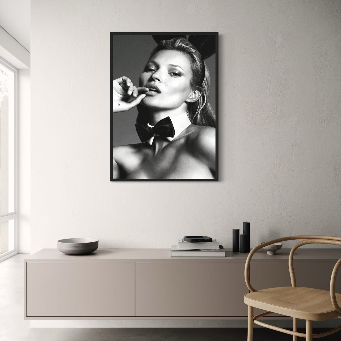Kate Moss – Monochrome Eleganz | Schwarz-Weiß-Modeikone