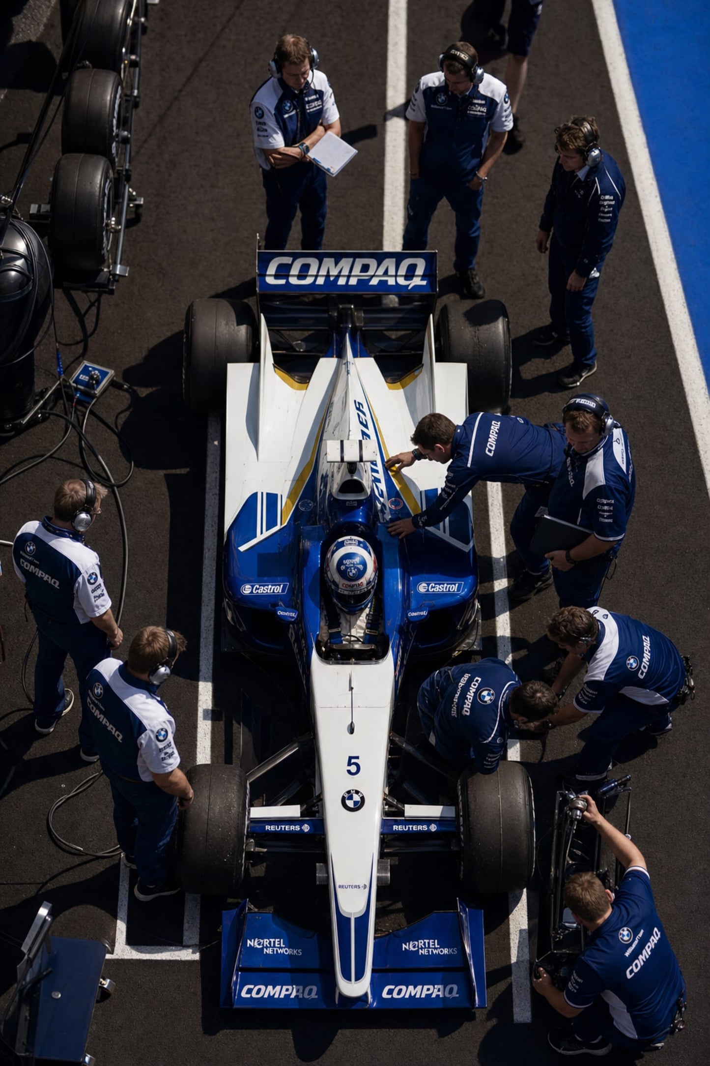 FORMULA ONE PIT CREW