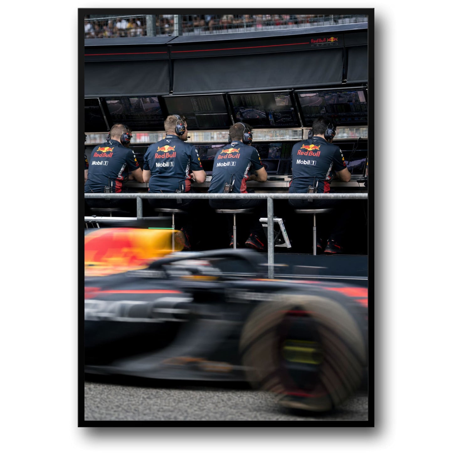 MAX VERSTAPPEN PIT WALL