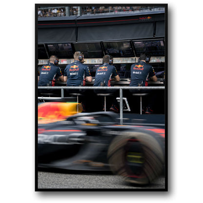 MAX VERSTAPPEN PIT WALL