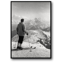 VINTAGE SKIING ADVENTURE