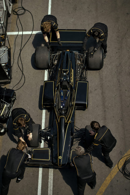LOTUS PIT STOP