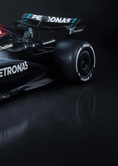 3-teilig | Mercedes AMG | F1-Auto-Poster-Set | Lewis Hamilton | Dreiteilige Wandkunst | Formel-1-Rennwagen-Dekor | Innenarchitektur | Geschenk für Motorsport-Enthusiasten | Einzigartige Rennsport-Erinnerungsstücke