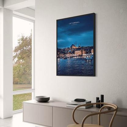 Sultan-Ahmed-Moschee bei Nacht | Beleuchtetes Poster der Blauen Moschee | Nächtliche Pracht in Istanbul | Historische Szene in Konstantinopel