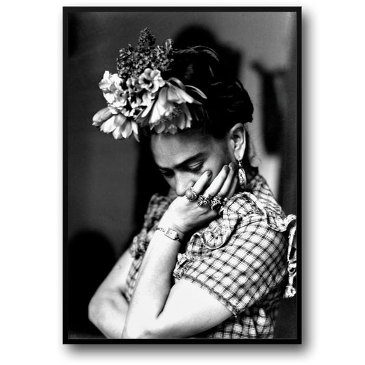 Frida-Kahlo-Porträt | Florale Akzente | Leuchtende Farben