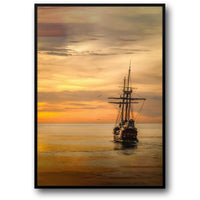 Schiff im Sonnenuntergang