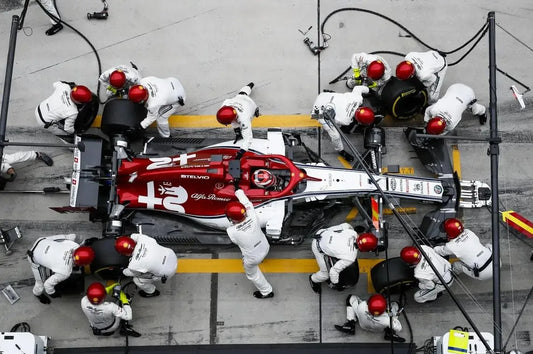 Pitstop Alfa Romeo | Kimi Raikkonen 2020 | Precision and Performance in the Pit