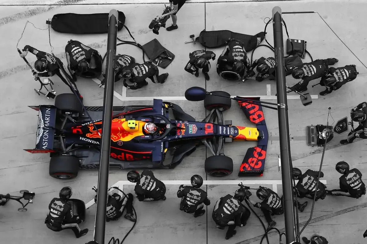 Pitstop Red Bull | Max Verstappen 2021 | A Glimpse of Pitstop Perfection