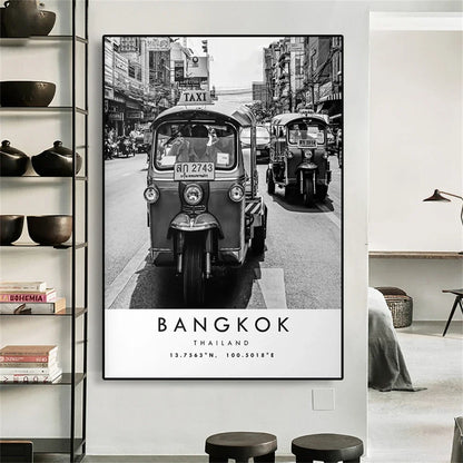 Bangkok Streets Tuk-Tuk Poster | Lebendiges Thailand-Erlebnis | Farbenfrohes Kunstwerk der Stadtszene
