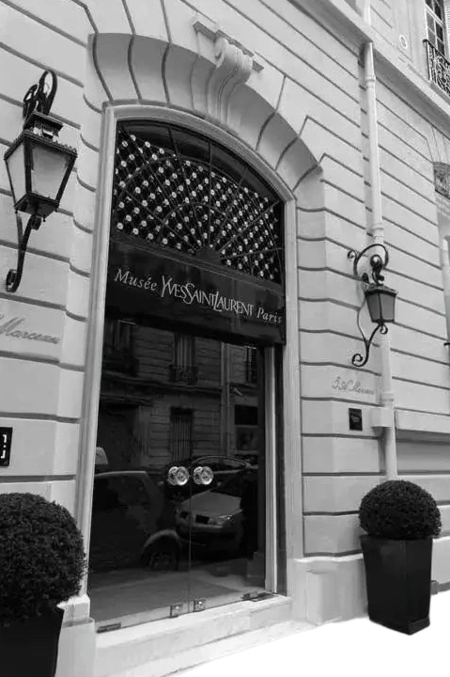 Yves-Saint-Laurent-Museum | Pariser Silhouette