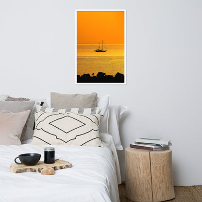 Poster - Ein Schiff auf dem goldenen Meer